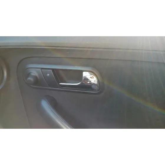 SEAT IBIZA (6L1) '2004 COOL ROJO