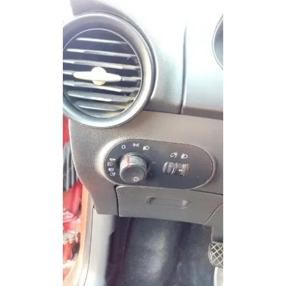 SEAT IBIZA (6L1) '2004 COOL ROJO