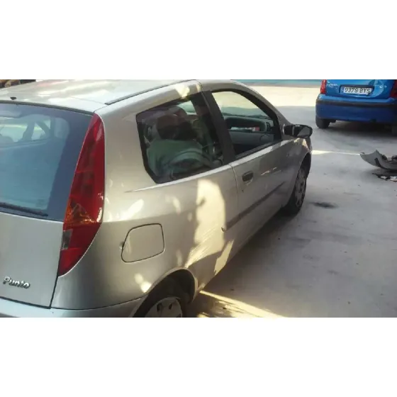 FIAT PUNTO BERLINA (188) '2001 1.2 8V PLATA
