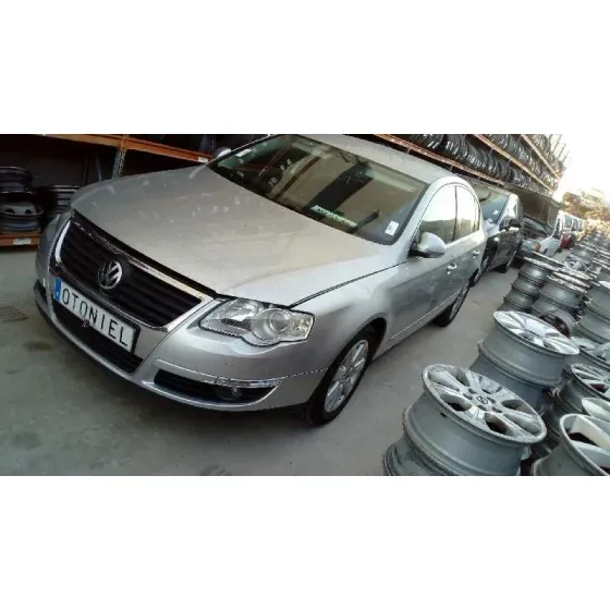 VOLKSWAGEN PASSAT BERLINA (3C2) '2006 HIGHLINE PLATA