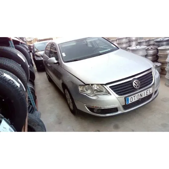 VOLKSWAGEN PASSAT BERLINA (3C2) '2006 HIGHLINE PLATA