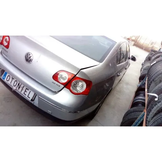 VOLKSWAGEN PASSAT BERLINA (3C2) '2006 HIGHLINE PLATA
