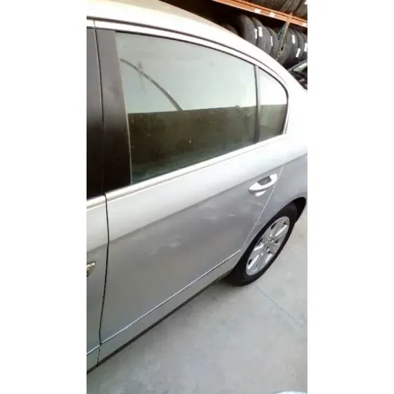 VOLKSWAGEN PASSAT BERLINA (3C2) '2006 HIGHLINE PLATA
