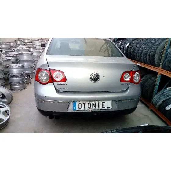 VOLKSWAGEN PASSAT BERLINA (3C2) '2006 HIGHLINE PLATA