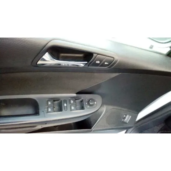 VOLKSWAGEN PASSAT BERLINA (3C2) '2006 HIGHLINE PLATA