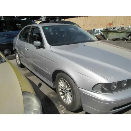 BMW SERIE 5 BERLINA (E39) '2001 3.0 24V TURBODIESEL CAT PLATA