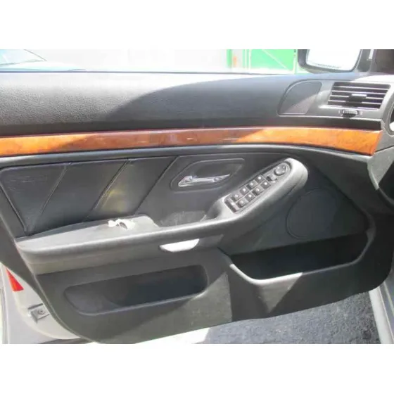 BMW SERIE 5 BERLINA (E39) '2001 3.0 24V TURBODIESEL CAT PLATA