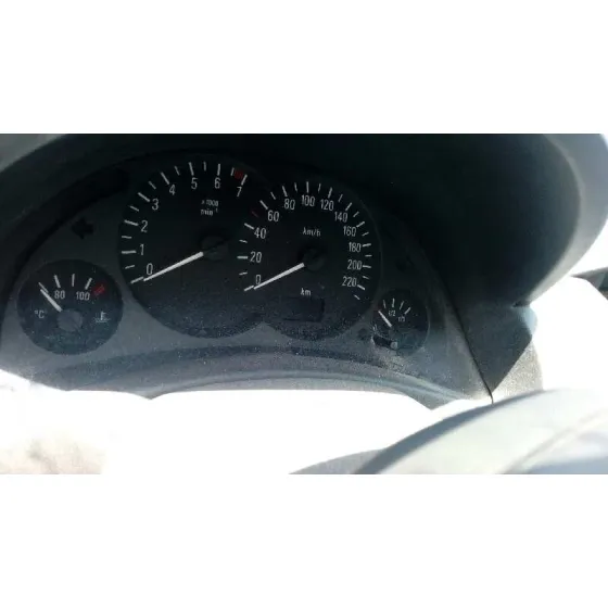 OPEL CORSA C '2000 1.0 12V CAT (Z 10 XE / LW3) BLANCO