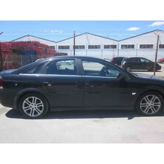 OPEL VECTRA C BERLINA '2004 COMFORT NEGRO