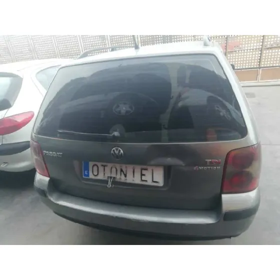VOLKSWAGEN PASSAT VARIANT (3B6) '2003 1.9 TDI