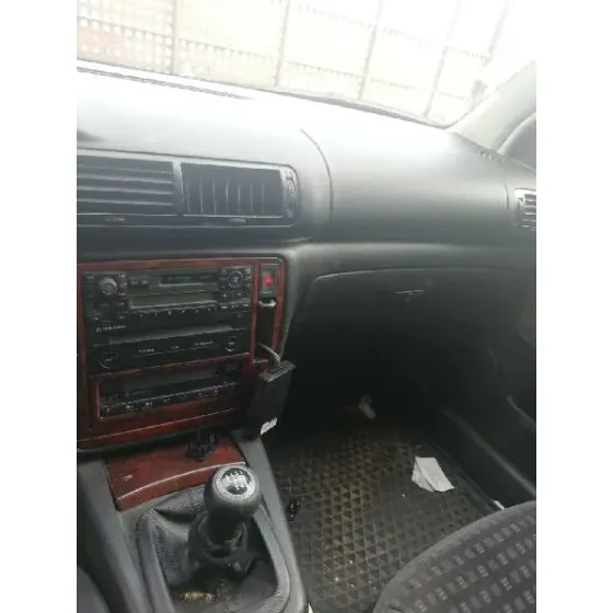 VOLKSWAGEN PASSAT VARIANT (3B6) '2003 1.9 TDI