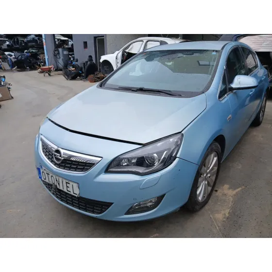 CAMBIO AUTOMATICO. MOTOR A20DTH CVF/KW: 13.14/118
