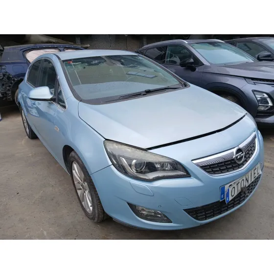 CAMBIO AUTOMATICO. MOTOR A20DTH CVF/KW: 13.14/118