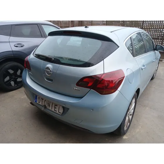 CAMBIO AUTOMATICO. MOTOR A20DTH CVF/KW: 13.14/118
