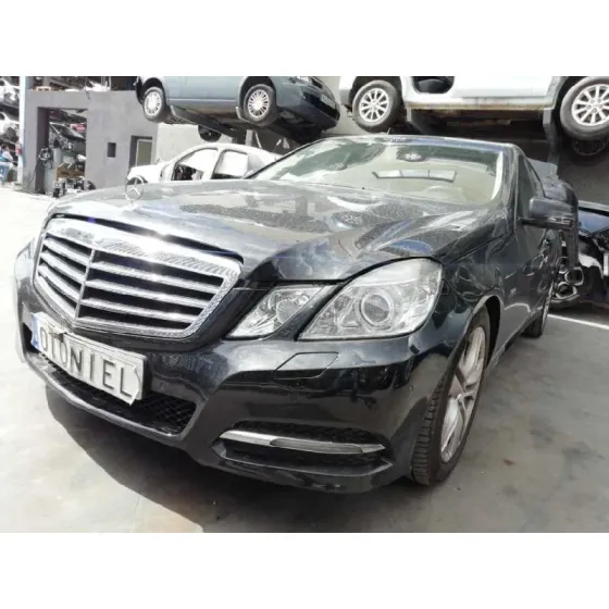 MERCEDES CLASE E (W212) LIM. '2011 E 300 CDI BLUEEFFICIENCY S&S (212.021) NEGRO 642850 170KW