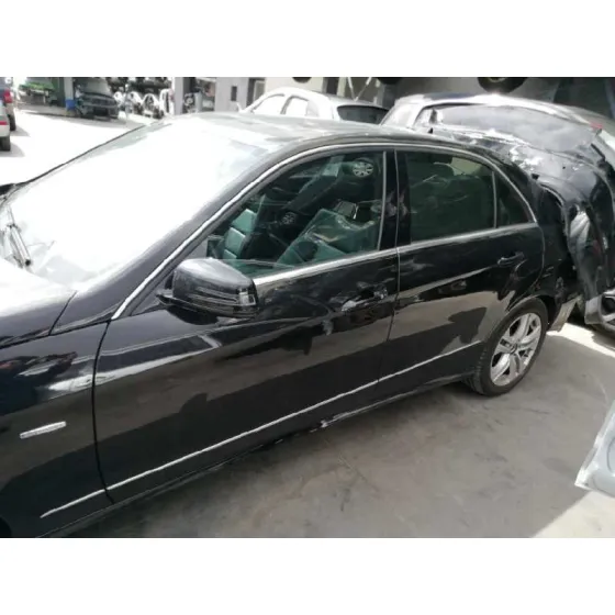 MERCEDES CLASE E (W212) LIM. '2011 E 300 CDI BLUEEFFICIENCY S&S (212.021) NEGRO 642850 170KW