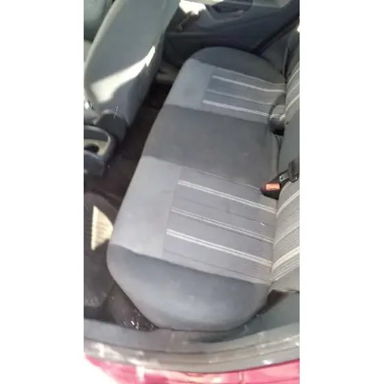 FORD FIESTA (CB1) '2009 AMBIENTE ROJO