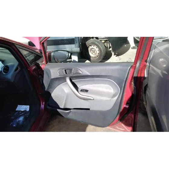 FORD FIESTA (CB1) '2009 AMBIENTE ROJO