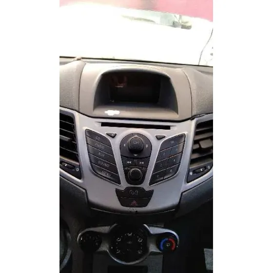 FORD FIESTA (CB1) '2009 AMBIENTE ROJO