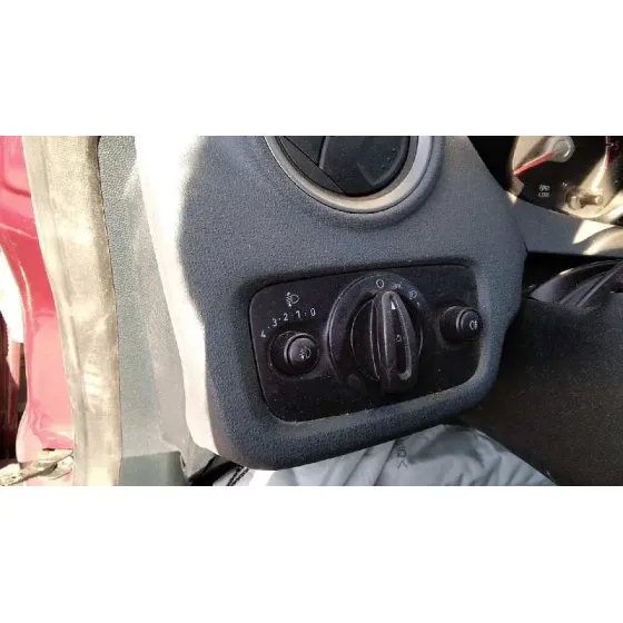 FORD FIESTA (CB1) '2009 AMBIENTE ROJO
