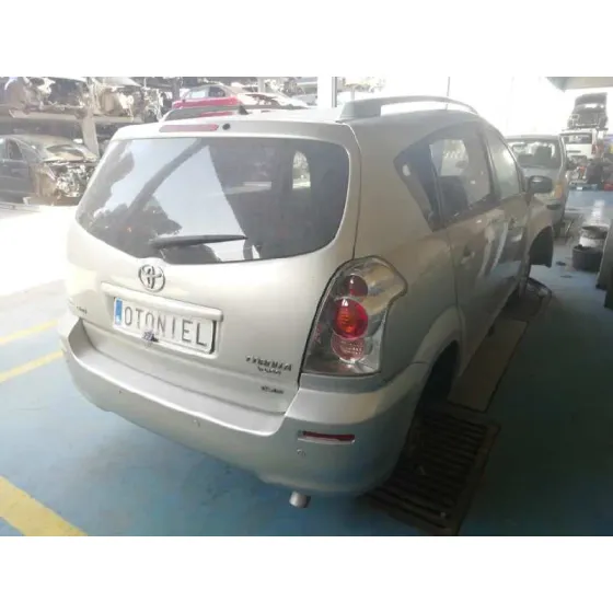 TOYOTA COROLLA VERSO (R1) '2007 2.2 TURBODIESEL CAT GRIS PLATA