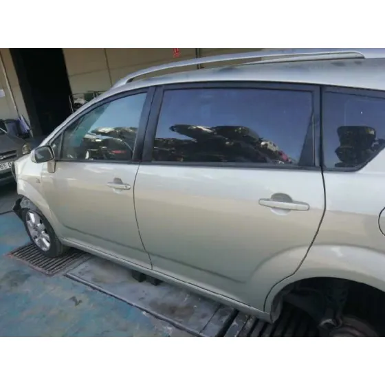 TOYOTA COROLLA VERSO (R1) '2007 2.2 TURBODIESEL CAT GRIS PLATA