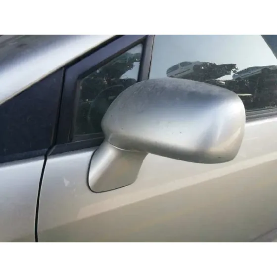 TOYOTA COROLLA VERSO (R1) '2007 2.2 TURBODIESEL CAT GRIS PLATA