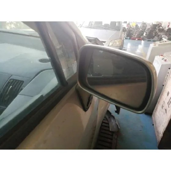 TOYOTA COROLLA VERSO (R1) '2007 2.2 TURBODIESEL CAT GRIS PLATA