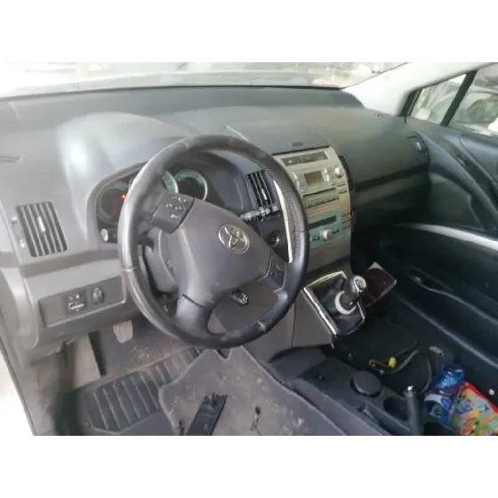 TOYOTA COROLLA VERSO (R1) '2007 2.2 TURBODIESEL CAT GRIS PLATA