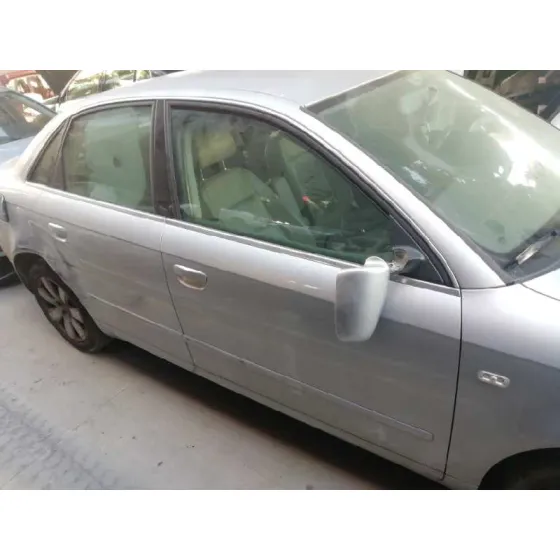 AUDI A4 BERLINA (8E) '2005 2.5 TDI GRIS