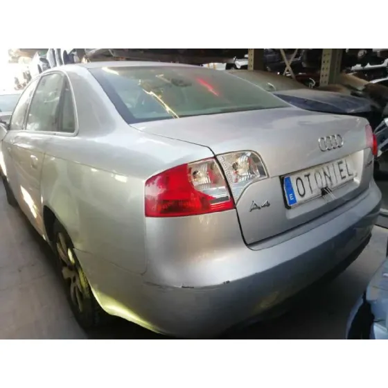 AUDI A4 BERLINA (8E) '2005 2.5 TDI GRIS
