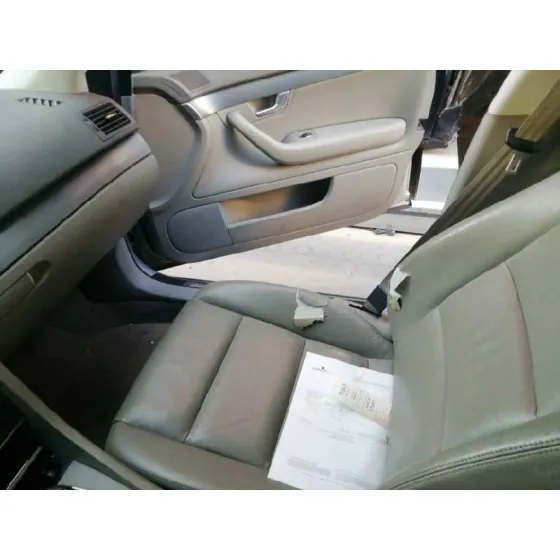 AUDI A4 BERLINA (8E) '2005 2.5 TDI GRIS