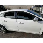 VOLVO V40 VOLVO V40 '2017 2.0 DIESEL CAT BLANCO 2012