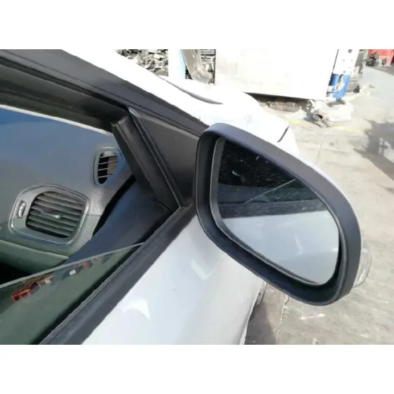 VOLVO V40 '2017 2.0 DIESEL CAT BLANCO