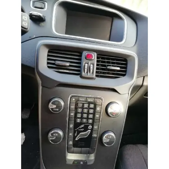 VOLVO V40 '2017 2.0 DIESEL CAT BLANCO