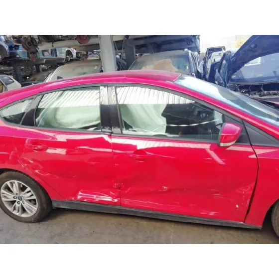 FORD FOCUS LIM. (CB8) '2014 EDITION ROJO