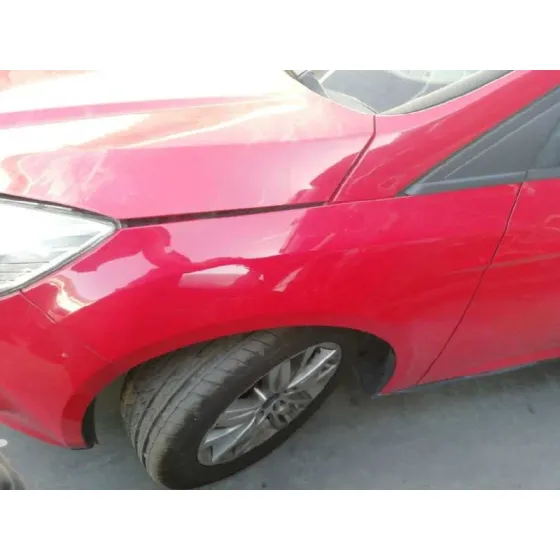 FORD FOCUS LIM. (CB8) '2014 EDITION ROJO