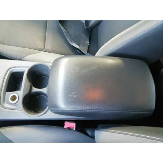 FORD FOCUS LIM. (CB8) '2014 EDITION ROJO