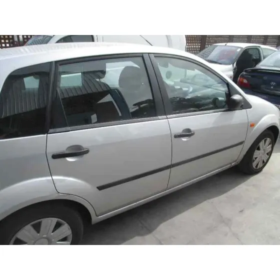 FORD FIESTA (CBK) '2004 1.4 16V CAT PLATA