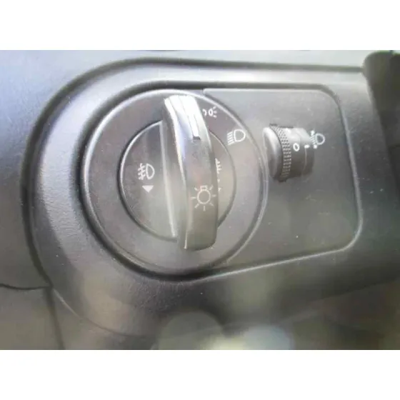 FORD FIESTA (CBK) '2004 1.4 16V CAT PLATA