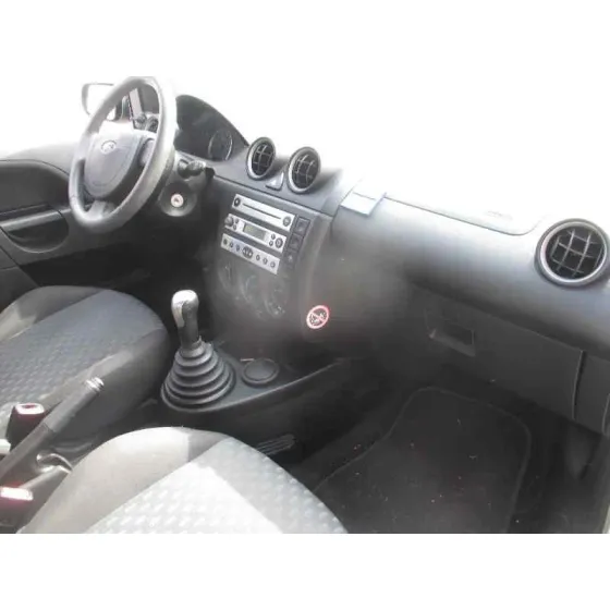 FORD FIESTA (CBK) '2004 1.4 16V CAT PLATA