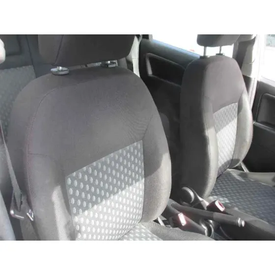 FORD FIESTA (CBK) '2004 1.4 16V CAT PLATA