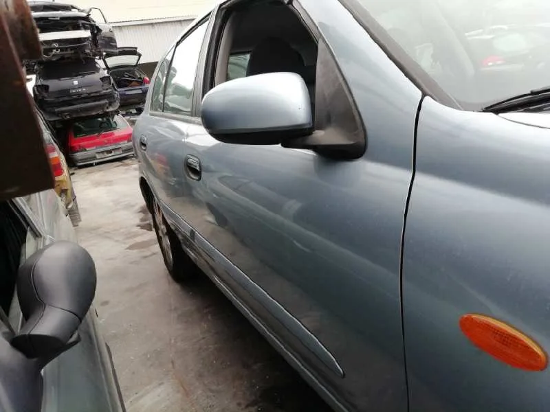NISSAN ALMERA (N16/E) NISSAN ALMERA (N16/E) '2004 1.5 16V CAT AZUL 2000