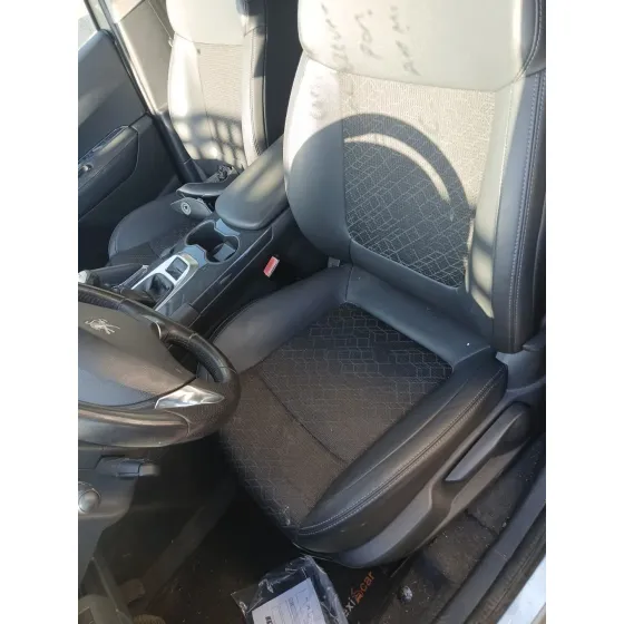 Peugeot 3008 I MONOSPACE (0U_) 2015