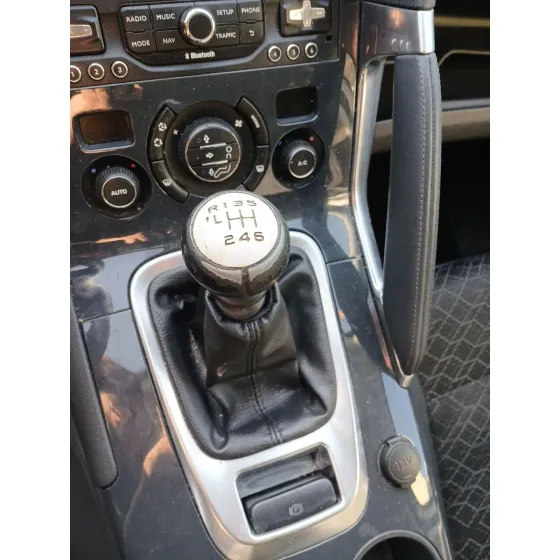 Peugeot 3008 I MONOSPACE (0U_) 2015