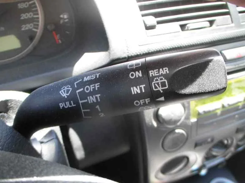 MAZDA 2 BERLINA (DY) '2004 1.4 CRTD ACTIVE NEGRO