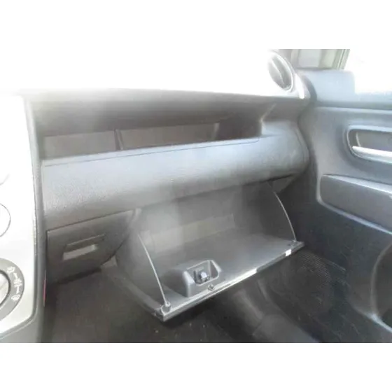 MAZDA 2 BERLINA (DY) '2004 1.4 CRTD ACTIVE NEGRO