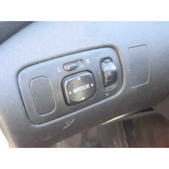 TOYOTA YARIS (NCP1/NLP1/SCP1) '2004 1.3 EXPO AZUL