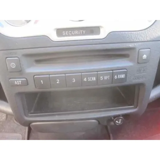 TOYOTA YARIS (NCP1/NLP1/SCP1) '2004 1.3 EXPO AZUL