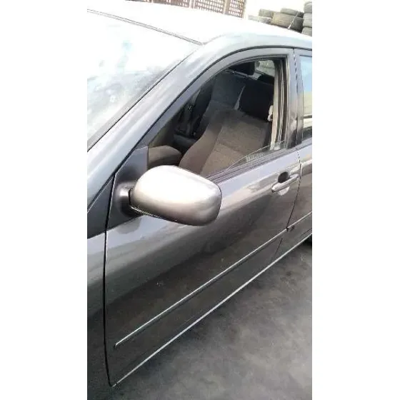 TOYOTA COROLLA (E12) '2002 1.6 LINEA LUNA BERLINA GRIS